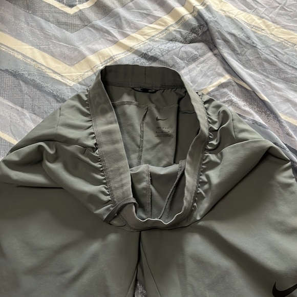 Nike drift shorts men’s medium - Picture 4 of 5